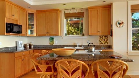 Hale Mahana Kai at Kukuiula - Fully Equipped Kitchen & Breakfast Bar - Parrish Kauai