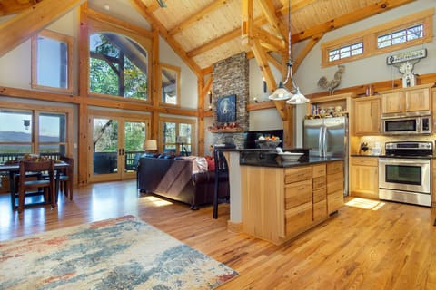 Welcome to Timber Hideaway!