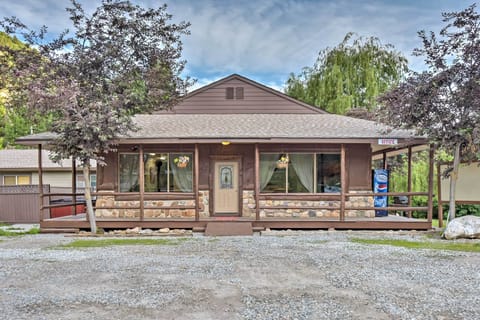 Preston Vacation Rental | 5BR | 4BA | 6,700 Sq Ft | 1 Step to Access