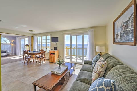 Truro Vacation Rental | 2BR | 1BA | 780 Sq Ft | Stairs Required