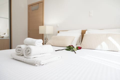 3 bedrooms, in-room safe, desk, soundproofing