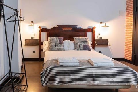 Double Room, 1 Double Bed | Premium bedding, desk, blackout drapes, iron/ironing board