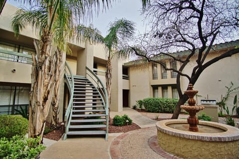 Phoenix Vacation Rental | 1BR | 1.5BA | Step-Free Access | 856 Sq Ft