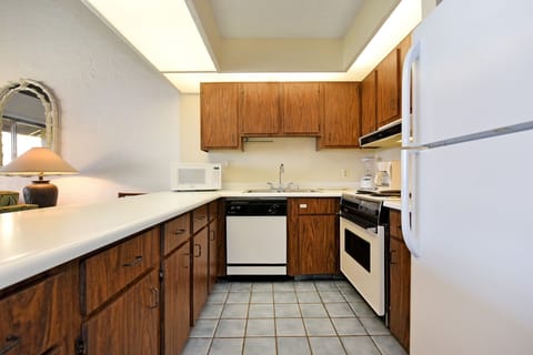Fully equipped kitchen and all appliances