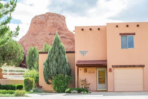 Stunning Location - This unit has some of the best views and is tucked back in the beautiful red rocks of Moab!