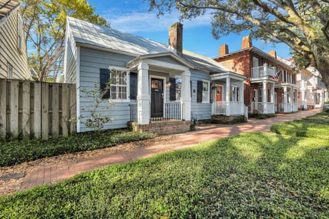 Welcome to 24e Cottage!