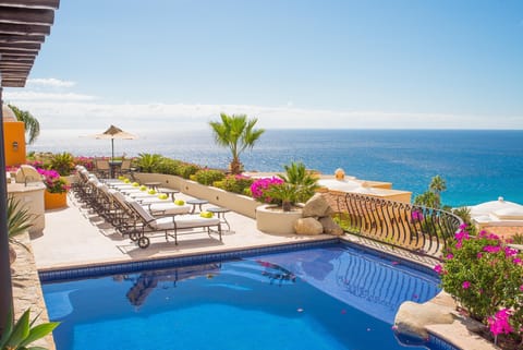 Expansive ocean view from pool