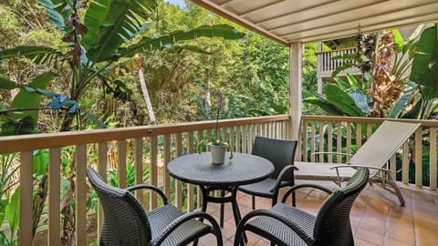 Waikomo Stream Villas #420 - Dining Lanai & Lounging - Parrish Kauai