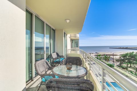 Biloxi Vacation Rental | 2BR | 2BA | 1,300 Sq Ft | Step-Free Access via Elevator
