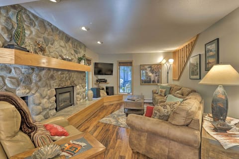 Frisco Vacation Rental | 3BR | 2.5BA | 1,370 Sq Ft | Stairs to Access