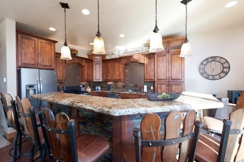 Fully stock kitchen - Bar