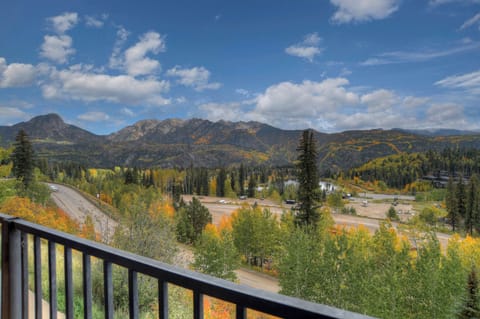 Amazing fall colors views from the deck of the Needles Range and Spud Mountain
