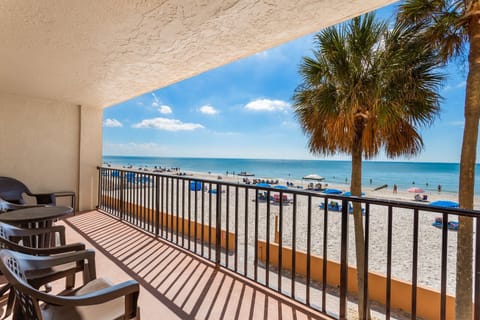 Las Brisas 104 Balcony