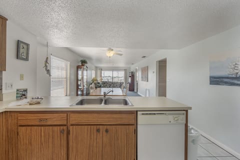 Beach Place 204 Kitchen