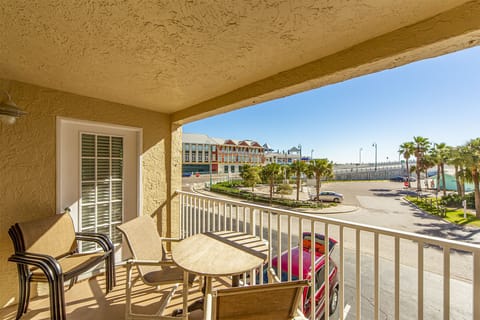 Beach Place 101 Balcony