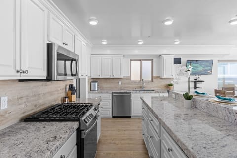 821-Unit4-BFO-Pixer-Pros-San-Diego-Real-Estate-Photography-10