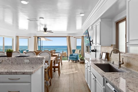 821-Unit1-BFO-Pixer-Pros-San-Diego-Real-Estate-Photography-3