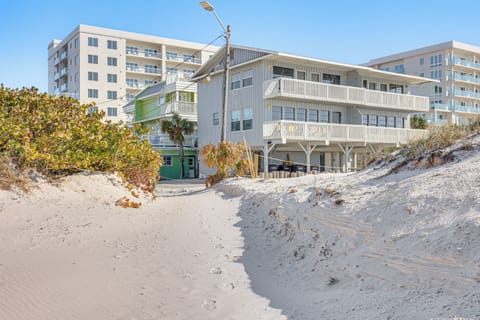 Clearwater Beach Vacation Rental | 2BR | 1BA | 1,500 Sq Ft | Step-Free Access