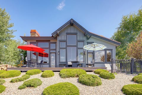 Granby Vacation Rental | 3BR | 3.5BA | 2,118 Sq Ft | 2 Steps to Enter