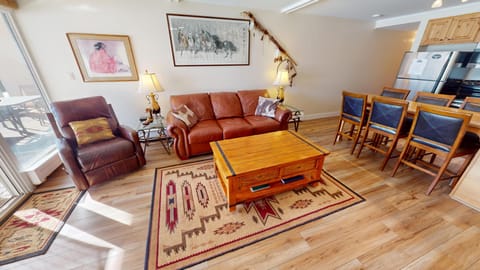 Living Area with Leather Furniture, Queen Sofabed - Living Area with Leather Furniture, Queen Sofabed