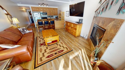 Living Area with Gas Fireplace, Flatscreen, Queen Sofabed - Living Area with Gas Fireplace, Flatscreen, Queen Sofabed