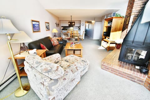 Living Room with Gas Fireplace, Flatscreen - Living Room with Gas Fireplace, Flatscreen