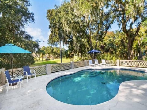 Pool/golf view