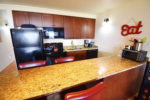 Kitchen Bar has Lots of Prep Space - Kitchen Bar has Lots of Prep Space