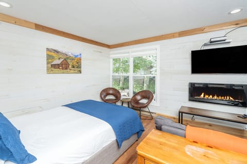 Queen Bed