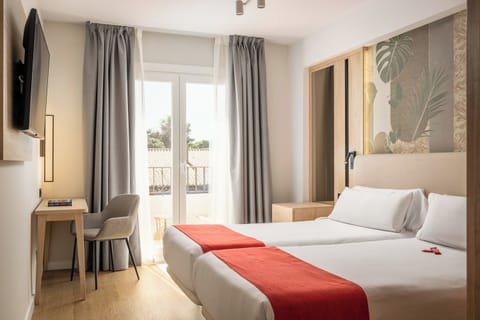 Comfort Double Room | Premium bedding, memory foam beds, individually furnished, desk