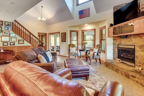 Norfork Vacation Rental | 2BR | 2.5BA | 1,900 Sq Ft | Step-Free Entry via Garage