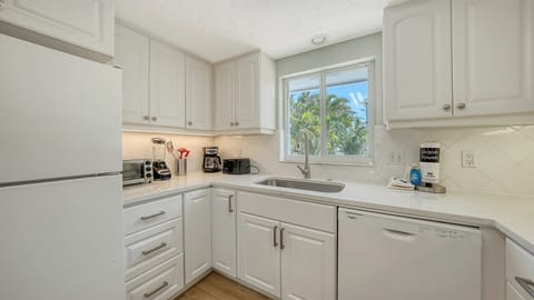 Nicely Appointed with Nice Window