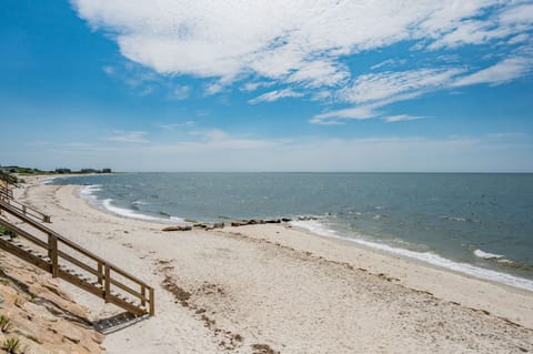 Atlantic Avenue Beach, warmer water and gentle waves on this sandy beach-17 Ocean Ave Harwich Port Cape Cod-Kare Not-NEVR