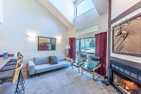 Perfect Park City Vacation Rental – Stay Right Across from Park City Resort!! Fireplace, Mountain Views and Private Balcony, Park City Vacation Rental