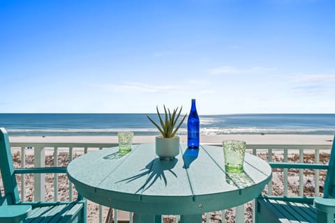 Balcony Views - Take in those Gulf views!