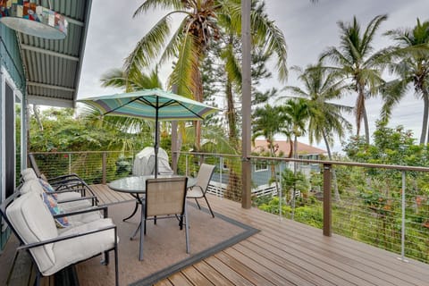 Kailua-Kona Vacation Rental | 2BR | 1BA | 840 Sq Ft | Stairs Required for Access