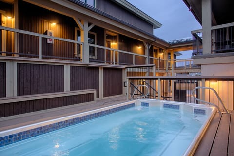 Outdoor Hot Tub