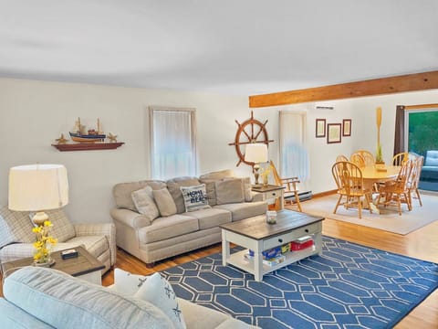 Enter The Cape Escape! All New wood floors - Open concept living - 180 Hardings Beach Road Chatham Cape Cod - New England Vacation Rentals