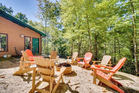 Gatlinburg Vacation Rental | 4BR | 2BA | 2,500 Sq Ft | Steps Required | 4+ Acres
