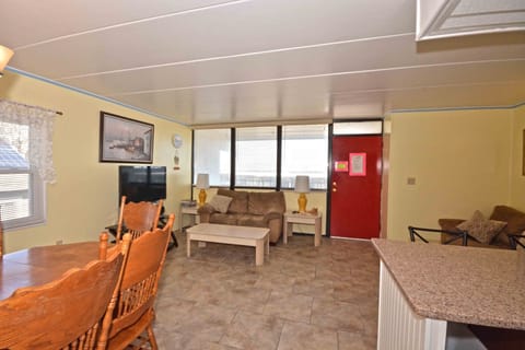 71 EastLiving Room