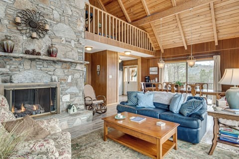 Brevard Vacation Rental | 5BR | 3BA | 2,500 Sq Ft | 1 Step for Entry