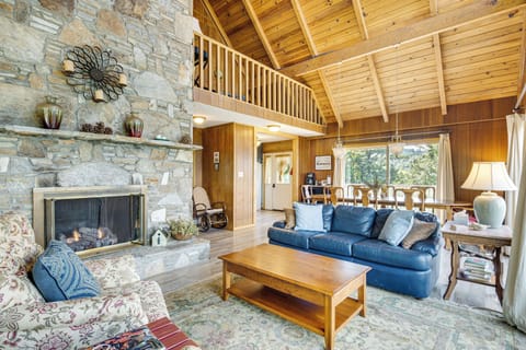 Brevard Vacation Rental | 5BR | 3BA | 2,500 Sq Ft | 1 Step for Entry