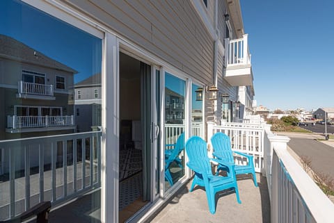 BALCONY-112B-BROAD-MARSH-OCEAN-CITY