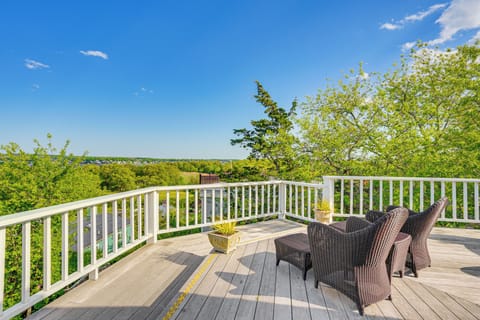 Gloucester Vacation Rental | 2-Story Home | 5BR | 2BA | 2,500 Sq Ft