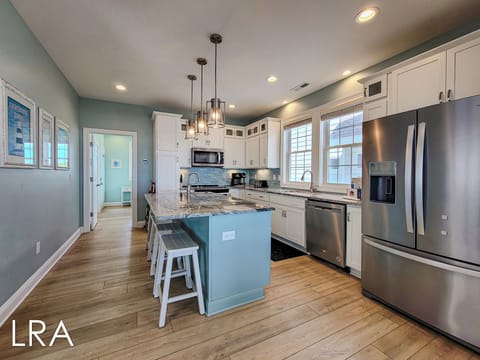 4176 Island Dr (Sea For Yourself [Int Ext Aerials]) - watermarked-10