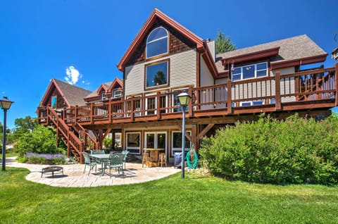 Silesia Vacation Rental | 7BR | 4.5BA | 7,300 Sq Ft | Stairs Required