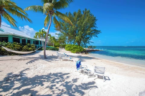 Welcome to Fingertip, your vacation home in the beautiful Cayman Kai neighborhood.