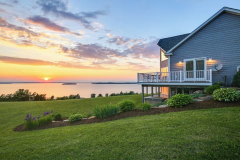 Georgia Vacation Rental | 4BR | 2.5BA | 3,500 Sq Ft | Stairs Required