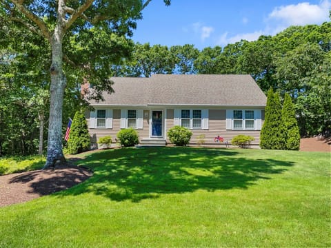 Welcome to: Jack's Little Cape House - 122 Tracy Lane Brewster Cape Cod New England Vacation Rentals