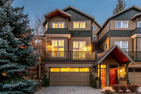 531 Deer Valley Drive - Prime Location, Walk to Main Street